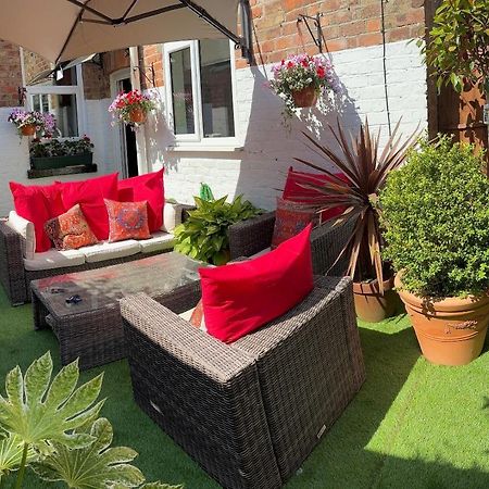 Self Contained Garden Flat Newly Refurbished Apartment Бридлингтън Екстериор снимка